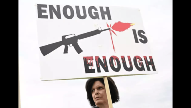 Senate approves a divisive bill on gun safety